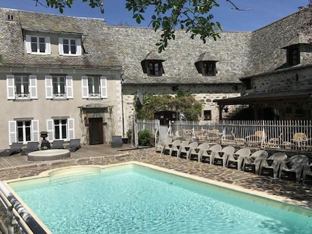 Pool. Spacious mobile home with terrace - 6 people
