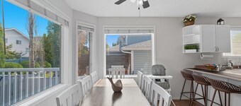 Spacious 5BR Family Retreat in Sherwood Park
