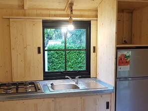 Fridge, microwave, coffee/tea maker