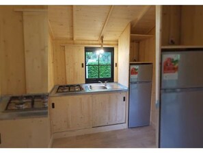 Réfrigérateur, micro-ondes