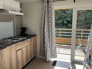 Microwave, coffee/tea maker