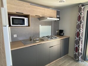 Microwave, coffee/tea maker