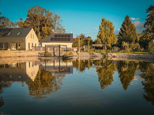 Wonderful private villa for 8 people with hot tub, WIFI, TV, terrace and pets allowed