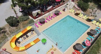 Chalet confortable avec terrasse pour 2 personnes