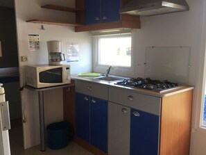 Fridge - Cozy mobile home with terrace - 4 pers, 2 bedr (Sarzeau)