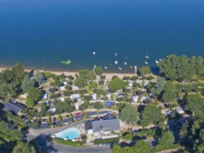 Unclassified image, 3 of 15, button