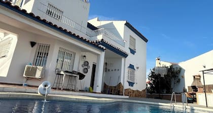 Villa Famara, Rural House in Malaga, Pool and Beach