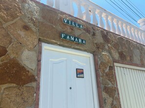 Villa, 4 chambres, fumeur, piscine privée | Détail de l’extérieur