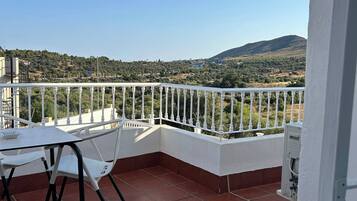 Villa, 4 slaapkamers, roken, privézwembad | Balkon