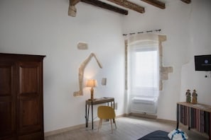 1 bedroom, iron/ironing board, Internet, bed sheets