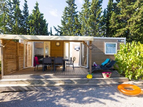 Mobil home spacieux avec terrasse pour 8 personnes