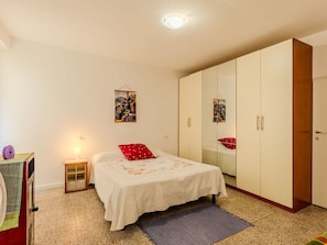 2 chambres, lit parapluie