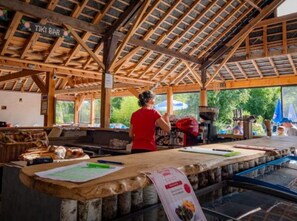 Bar (in der Unterkunft)