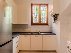 Microwave, oven, dishwasher