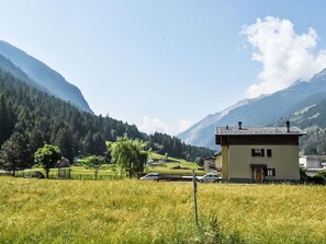 Esterni