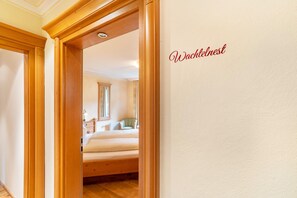 Interior - Country House Room 'Wachtelnest' with Mountain View and Wi-Fi (Bühlertal)