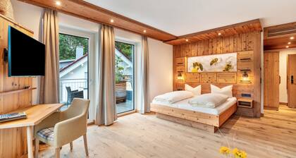 Naturzimmer 'Bienenstock' mit Terrasse, WLAN und Klimaanlage