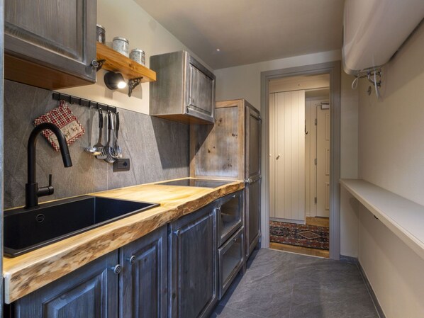 Microwave, oven, dishwasher
