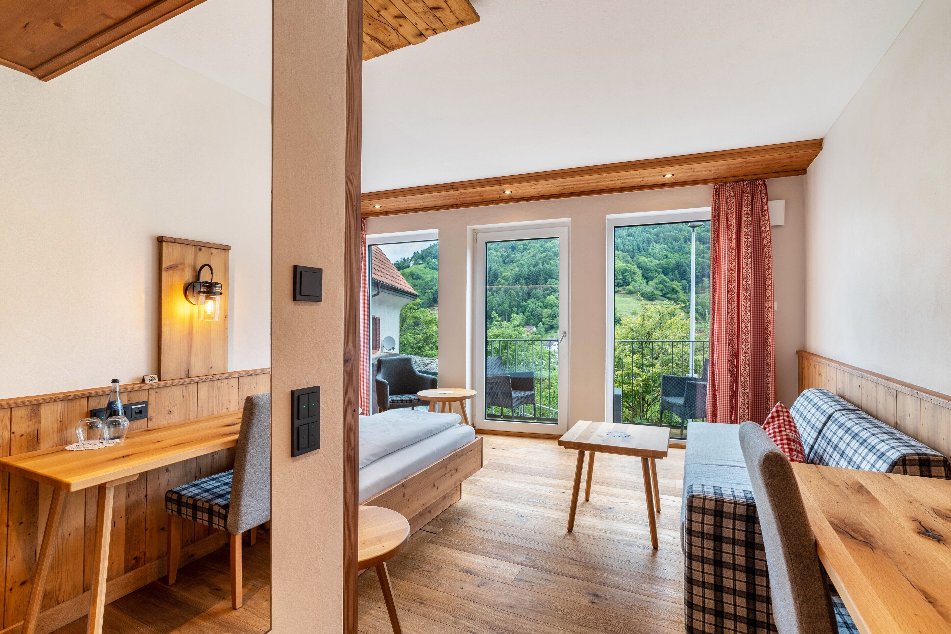 Nature Room 'Stallglück' With French Balcony, Wi-fi And Air Conditioning - Baden-Baden