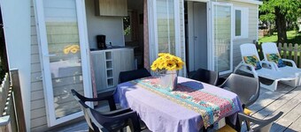 Mobile home for 4 with terrace at Les Tournesols campground