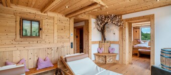Panorama Nature Room 'Bauerngarten' with Sauna, Infrared Cabin and Air Conditioning