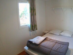 2 bedrooms, free WiFi - Mobile home 2 bedrooms with terrace (Les Achards)