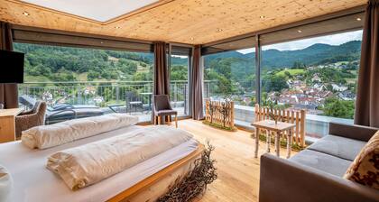 Panorama Naturzimmer 'Vogelnest' mit Zirbenholz, Panoramaausblick und Klimaanlage