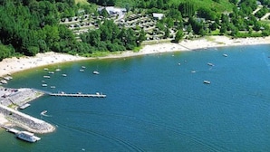 Aerial view - Cottage 3 bedrooms, 7 pers, terrace lake view (Salles-Curan)