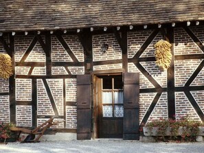 Exterior - Accessible Chalet with Terrace - 5 Pers (Lons-le-Saunier)