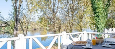 Restauration en plein air