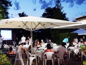 Outdoor dining
