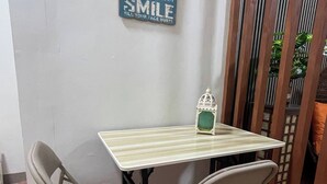 Zimmer, 1 Schlafzimmer, Raucher, Terrasse | Wohnbereich