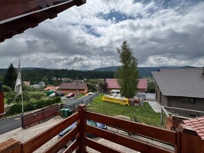 Kahden hengen deluxe-huone, parveke, näköala pihalle | Parveke