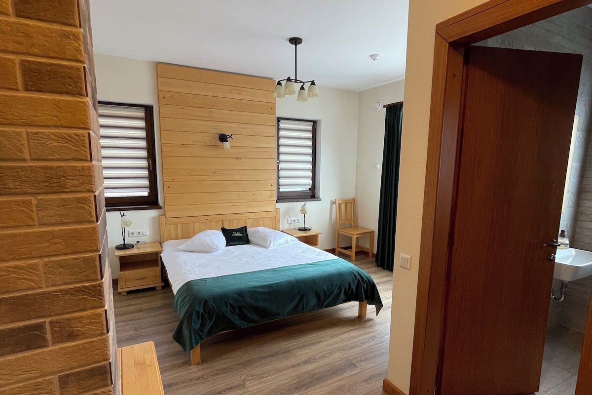 Deluxe Double Room, Balcony, Mountain View | Soundproofing, iron/ironing board (on request), free WiFi