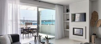 Exclusive apartment at the marina