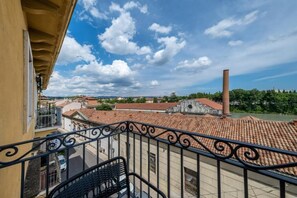 Habitación superior, balcón | Vistas desde la habitación