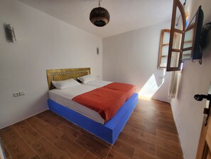 5 dormitoris, wifi i roba de llit 