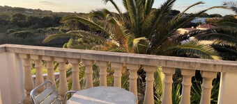 Apartamento de 3 dormitorios con piscina en Addaia