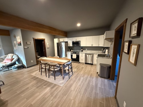 Modern 2‑bed condo near downtown Fairbanks • fully equipped kitchen • in‑unit laundry • off‑street parking