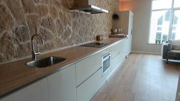 Oven, stovetop, dishwasher