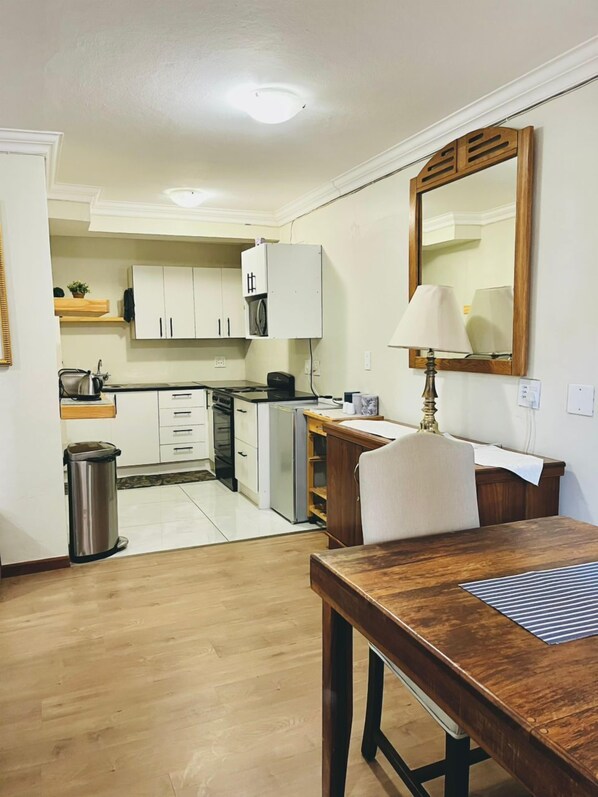 Comfort Double Room | In-room safe, laptop workspace, iron/ironing board, free WiFi