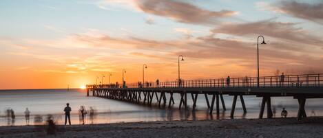 Una spiaggia nelle vicinanze