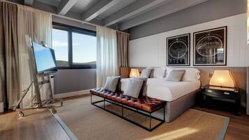 ヴィラ 6 ベッドルーム ヒルビュー | 遮光カーテン、防音設備、WiFi (無料)、ベッドシーツ