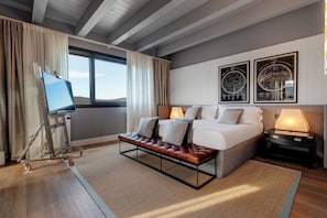 Villa, 6 Bedrooms, Hill View | Blackout drapes, soundproofing, free WiFi, bed sheets