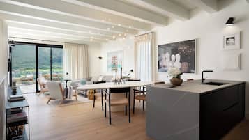 Villa, 4 Bedrooms, Hot Tub, Hill View | Living area | Smart TV