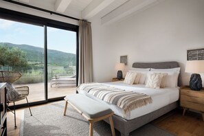 Villa, 4 Bedrooms, Hot Tub, Hill View