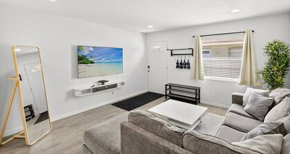 Modern South Tampa Retreat Near Beaches, Dining & Airport