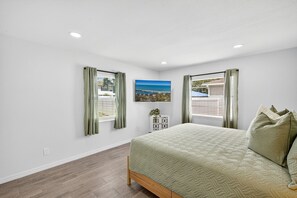 2 bedrooms, desk, iron/ironing board, free WiFi