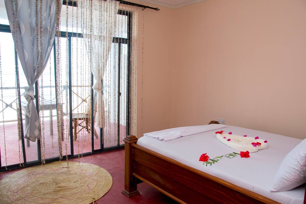 Executive Double Room | Free WiFi