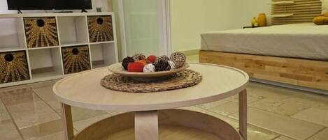 1 غرفة نوم ومكواة/لوح كي وخدمة الإنترنت وملاءات أسرّة